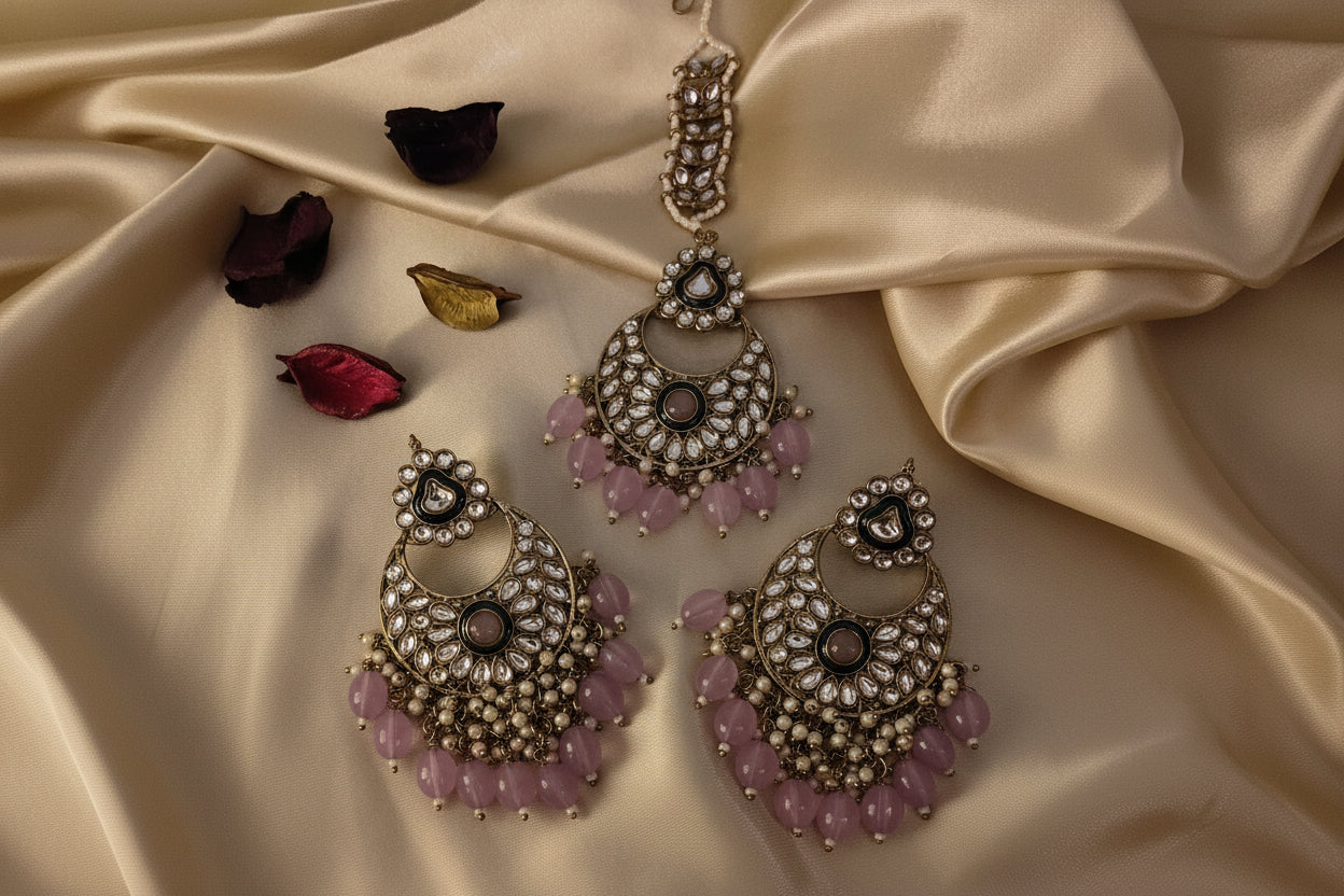 LAVENDER HEER STATEMENT EARRINGS WITH MANGTIKA