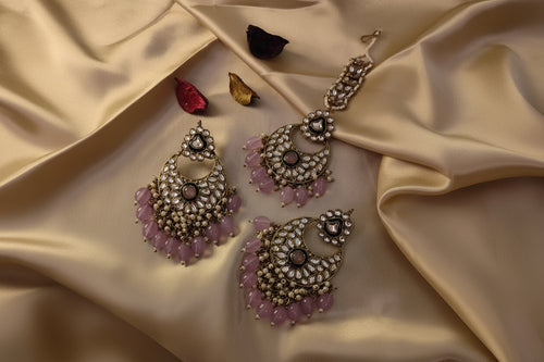 LAVENDER HEER STATEMENT EARRINGS WITH MANGTIKA